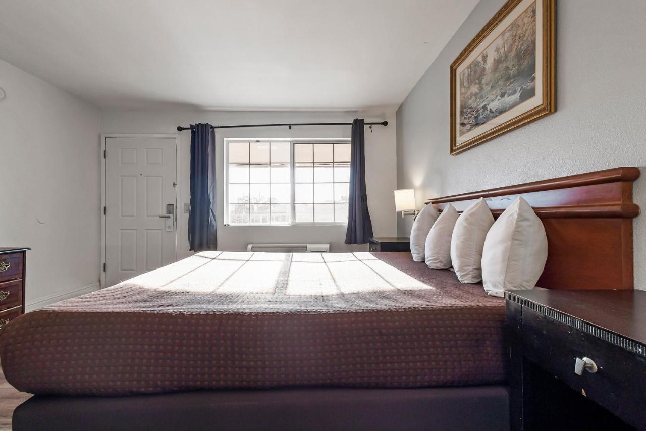 Heritage Inn Express Chico Bagian luar foto