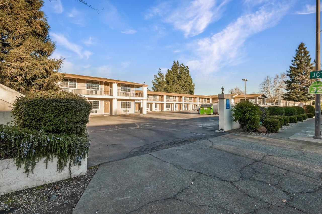 Heritage Inn Express Chico Bagian luar foto