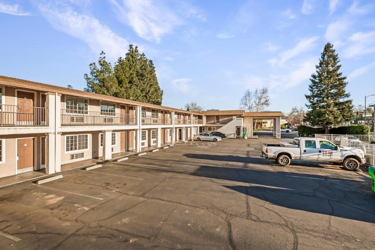 Heritage Inn Express Chico Bagian luar foto